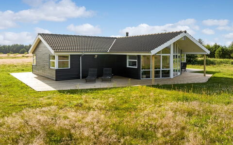 Sulki - 3.5Km from the Sea: Sommerhus, Hjem, Hus, Tag, Veranda, Estate, Sidespor, Garden Bygninger, Stuehus, Gård