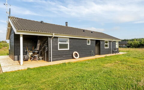 Sulki - 3.5Km from the Sea: Sommerhus, Hjem, Hus, Tag, Veranda, Estate, Sidespor, Garden Bygninger, Stuehus, Gård