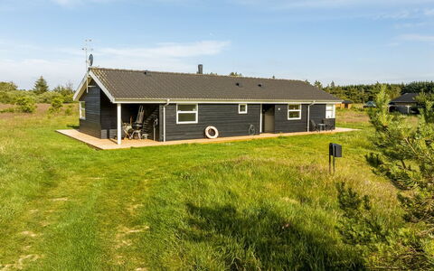 Sulki - 3.5Km from the Sea: Sommerhus, Hjem, Hus, Tag, Veranda, Estate, Sidespor, Garden Bygninger, Stuehus, Gård