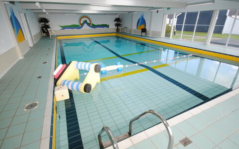 Hubertine - 100M to the Fjord: Boligområde, Tag, Forstad, Indkørsel, Estate, Skorsten