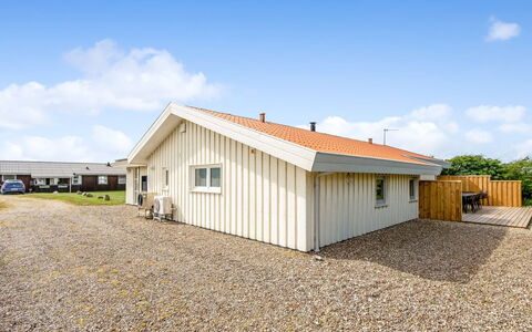 Sulevi - 200M to the Fjord: Sommerhus, Hjem, Hus, Tag, Veranda, Estate, Sidespor, Garden Bygninger, Stuehus, Gård