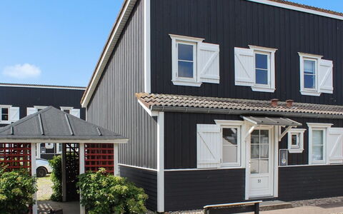 Eleen - 100M to the Fjord: Tag, Hus, Land Lot, Hjem, Sommerhus, Estate, Garden Bygninger, Skygge, Bjælkehytte, Landscaping