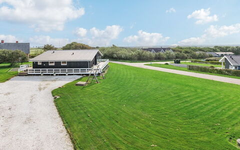 Emanuela - 350M to the Fjord: Himmel, Almindeligt, Sky, Land Lot, Hjem, Tag, Landdistrikt, Sommerhus, Estate, Lawn