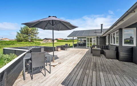 Nahel - 150M to the Fjord: Træ, Hjem, Veranda, Dæk, Hårdttræ, Tag, Bejdse, Trægulve, Eco Hotel