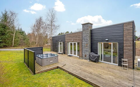 Tenna - 250M to the Fjord: Blå, Busk, Sommerhus, Bunddække, Have, Estate, Skygge, Landscaping, Stuehus, Eco Hotel