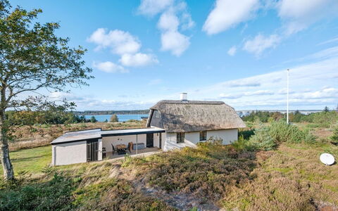 Tordis - 250M to the Fjord: Arkitektur, Tag, Hjem, Kompositmateriale, Dagslys, Sidespor, Indkørsel