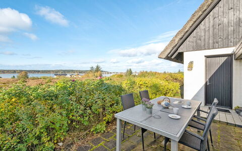 Tordis - 250M to the Fjord: Arkitektur, Tag, Hjem, Kompositmateriale, Dagslys, Sidespor, Indkørsel