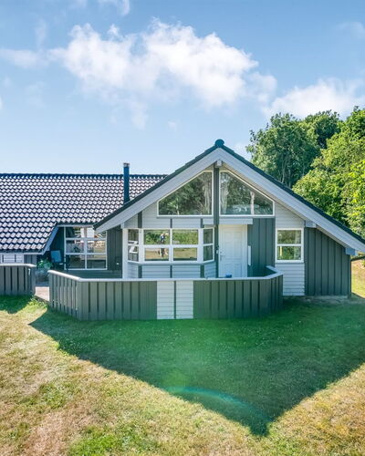 Stryd - 150M from the Sea