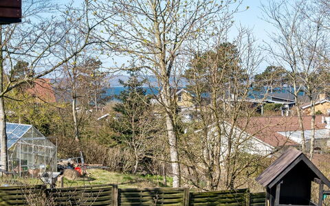 Ylvi - 250M from the Sea: Træ, Afdeling, Busk, Pol, Have, Hegn, Home Fencing, Landscaping, Backyard, Garden Bygninger