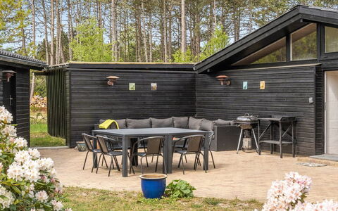 Keyla - 50M from the Sea: Tag, Hus, Hjem, Sommerhus, Sidespor, Estate, Indkørsel, Garden Bygninger, Gård, Skur