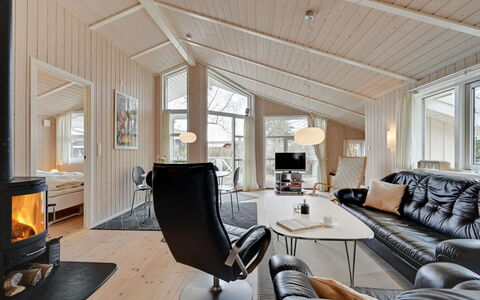 Sitka - 250M from the Sea: Tag, Hus, Hjem, Sommerhus, Sidespor, Estate, Indkørsel, Garden Bygninger, Gård, Skur