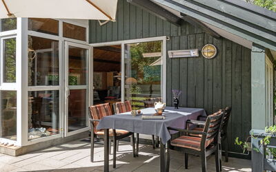 Herlek - 200M from the Sea