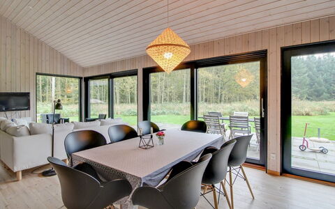 Rufina - 850M from the Sea: Køkken, Countertop, Køkken Apparat, Gulvbelægning, Cabinetry, Indretning, Større Bandage, Etage, Hjem, Møbel