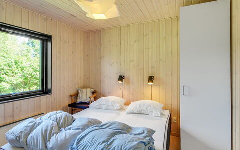 Rufina - 850M from the Sea: Indretning, Seng, Soveværelse, Træ, Gulvbelægning, Loft, Etage, Sengetøj, Værelse, Sengetøj