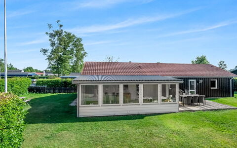 Mainart - 200M from the Sea: Træ, Hjem, Veranda, Dæk, Hårdttræ, Tag, Bejdse, Trægulve, Eco Hotel