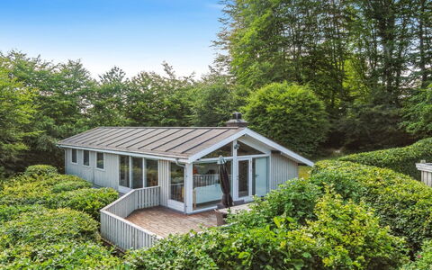 Ludewiga - 350M from the Sea: 