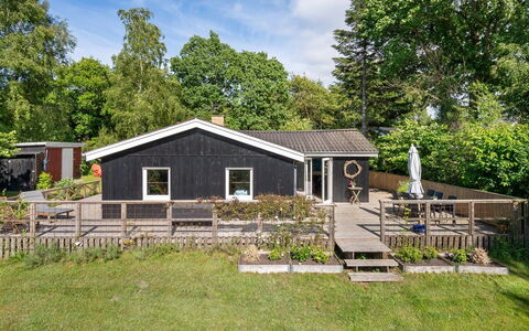 Reika - 1Km from the Sea: Hus, Sommerhus, Hjem, Busk, Tag, Have, Stuehus, Estate, Landscaping, Veranda