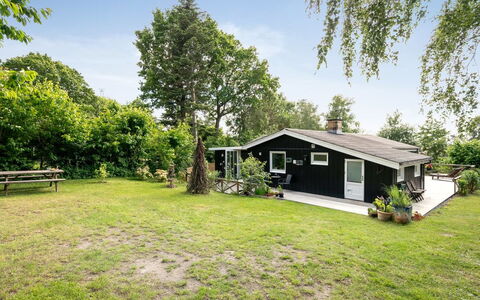 Reika - 1Km from the Sea: Hus, Sommerhus, Hjem, Have, Estate, Lawn, Stuehus, Gård, Garden Bygninger, Skygge