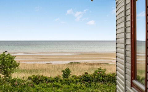 Elpida - 100M from the Sea: Tag, Hus, Hjem, Sommerhus, Sidespor, Estate, Indkørsel, Garden Bygninger, Gård, Skur