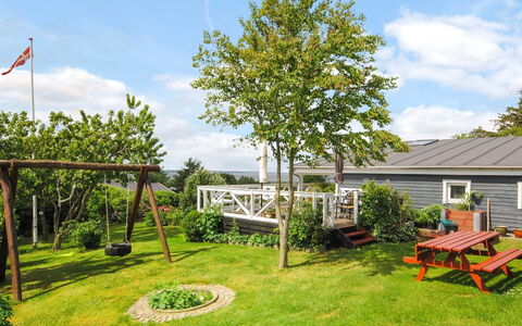 Annabeth - 300M to the Fjord: Busk, Have, Land Lot, Lawn, Skygge, Backyard, Landscaping, Gård, Sommerhus