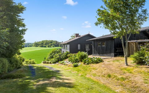 Imgert - 300M to the Fjord: Loft, Gulvbelægning, Indretning, Etage, Kompositmateriale, Møbel, Udvej, Hotel, Design, Dagslys