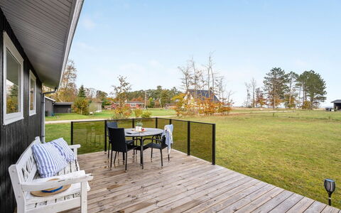 Joon - 300M from the Sea: Tag, Hus, Hjem, Sommerhus, Sidespor, Estate, Indkørsel, Garden Bygninger, Gård, Skur