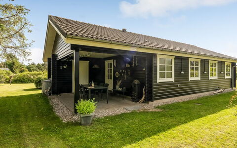 Christina - 300M to the Fjord: Hus, Tag, Hjem, Sommerhus, Skur, Garden Bygninger, Sidespor, Gård, Bjælkehytte, Hytte