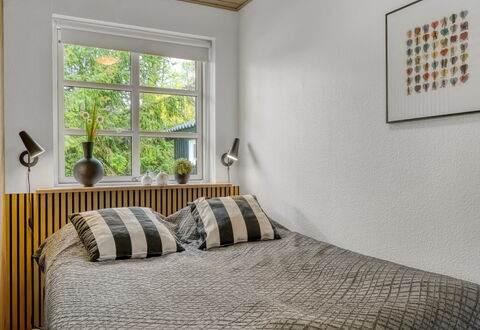 Christina - 300M to the Fjord: Seng, Soveværelse, Indretning, Træ, Sengetøj, Sengetøj, Møbel, Gulvbelægning, Etage, Bed Frame