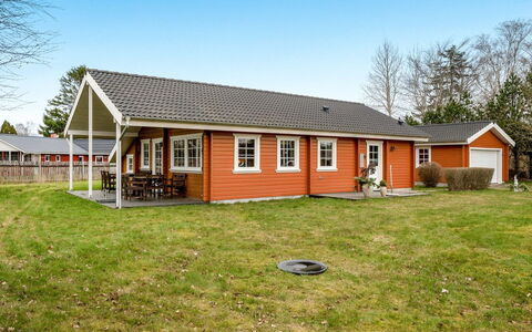 Goti - 1Km to the Fjord: Boligområde, Tag, Forstad, Indkørsel, Estate, Skorsten