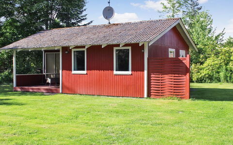 Aneline - 700M from the Sea: Boligområde, Tag, Forstad, Indkørsel, Estate, Skorsten