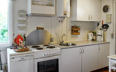 Aneline - 700M from the Sea