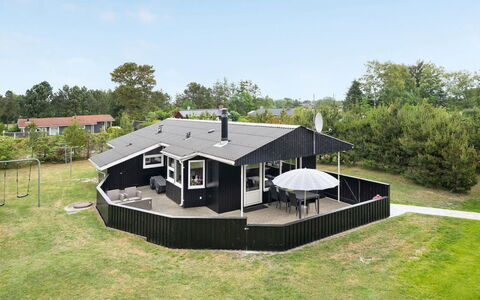 Frudde - 400M from the Sea: Tag, Hus, Hjem, Sommerhus, Sidespor, Estate, Indkørsel, Garden Bygninger, Gård, Skur