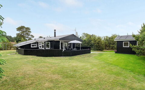 Frudde - 400M from the Sea: Tag, Hus, Hjem, Sommerhus, Sidespor, Estate, Indkørsel, Garden Bygninger, Gård, Skur