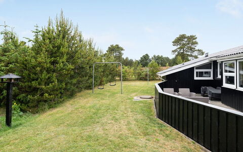 Frudde - 400M from the Sea: Tag, Hus, Hjem, Sommerhus, Sidespor, Estate, Indkørsel, Garden Bygninger, Gård, Skur