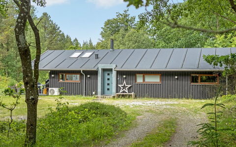 Thorine - 750M from the Sea: Træ, Hjem, Veranda, Dæk, Hårdttræ, Tag, Bejdse, Trægulve, Eco Hotel