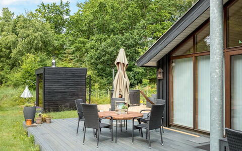 Thorine - 750M from the Sea: Træ, Hjem, Veranda, Dæk, Hårdttræ, Tag, Bejdse, Trægulve, Eco Hotel