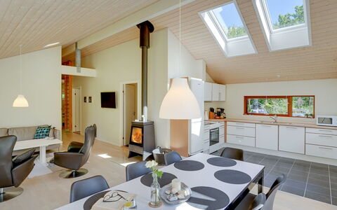 Thorine - 750M from the Sea: Træ, Hjem, Veranda, Dæk, Hårdttræ, Tag, Bejdse, Trægulve, Eco Hotel