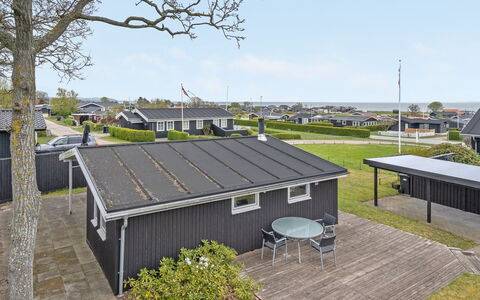 Aarto - 250M from the Sea: Tag, Hus, Hjem, Sommerhus, Sidespor, Estate, Indkørsel, Garden Bygninger, Gård, Skur