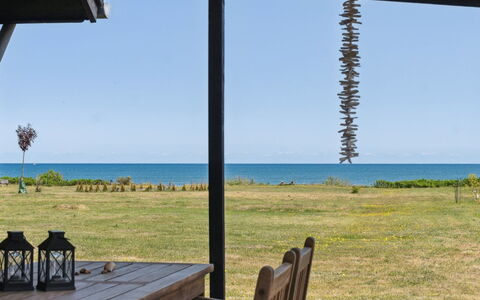 Kalist - 50M from the Sea: Tag, Hus, Hjem, Sommerhus, Sidespor, Estate, Indkørsel, Garden Bygninger, Gård, Skur