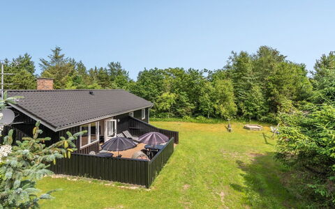 Zenitha - 300M from the Sea: Tag, Hus, Hjem, Sommerhus, Dør, Sidespor, Dæk, Veranda, Planke, Hårdttræ