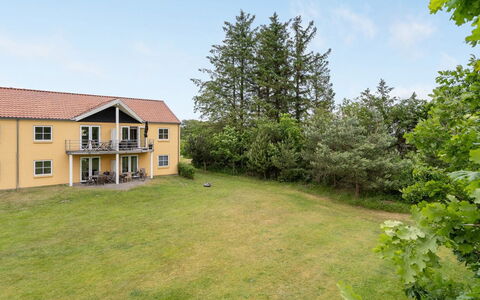 Sipi - 100M from the Sea: 