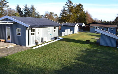 Kjartan - 1.2Km from the Sea: Tag, Hus, Hjem, Land Lot, Almindeligt, Landdistrikt, Sidespor, Sommerhus, Garden Bygninger, Skur