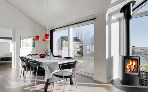 Timmi - 100M from the Sea: Tækning, Sommerhus, Hus, Tag, Hjem, Stuehus, Hytte, Estate, Landsby