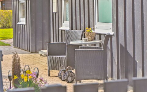 Alla - 500M from the Sea: Plantesamfund, Sollys, Urteagtig Plante, Have, Plantation, Landbrug, Farm