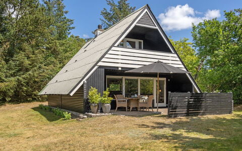 Elina - 500M from the Sea: Sommerhus, Skur, Hytte, Stuehus, Prærie, Hytte, Lade, Bjælkehytte, Garden Bygninger