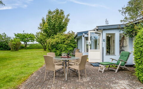 Lenard - 400M from the Sea: Busk, Land Lot, Sommerhus, Have, Lawn, Landscaping, Skygge, Estate, Gård, Villa