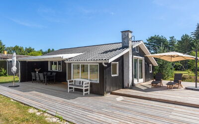 Landolf - 250M from the Sea