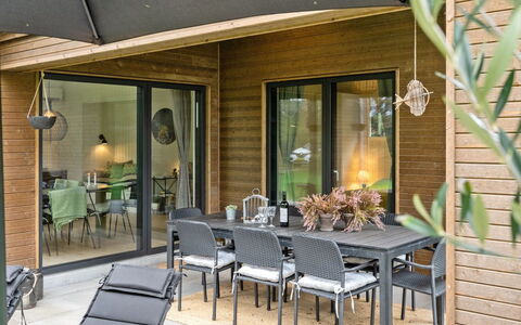 Tilke - 400M from the Sea: Plantesamfund, Sollys, Urteagtig Plante, Have, Plantation, Landbrug, Farm