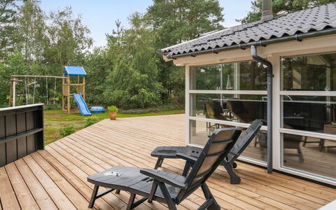 Ove - 500M from the Sea: Tag, Hus, Hjem, Sommerhus, Sidespor, Estate, Indkørsel, Garden Bygninger, Gård, Skur