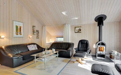 Jussi - 3.5Km from the Sea